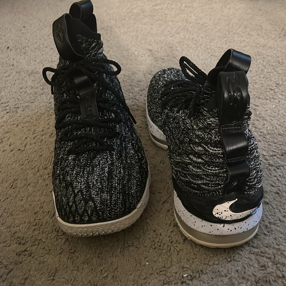 Lebron ashes size 10.5 NIKE - Picture 2 of 4